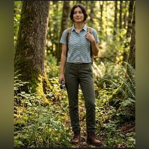 Eddie Bauer Fox print Women's button up shirt cotton viscose medium NWOT blue